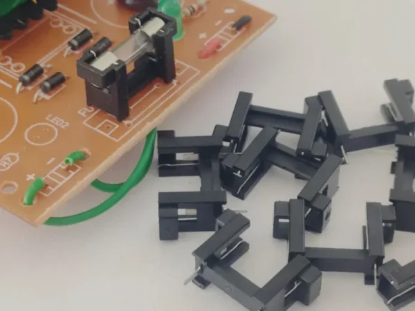 Mini Fuse Holder Stand 5x20mm – High Quality Circuit Fuse Base for DIY Electronics, Safety Projects & Repairing Work